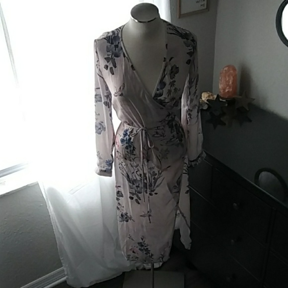 H&M Wrap dress - Picture 1 of 4